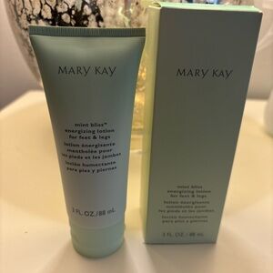 Mary Kay mint bliss feet and legs